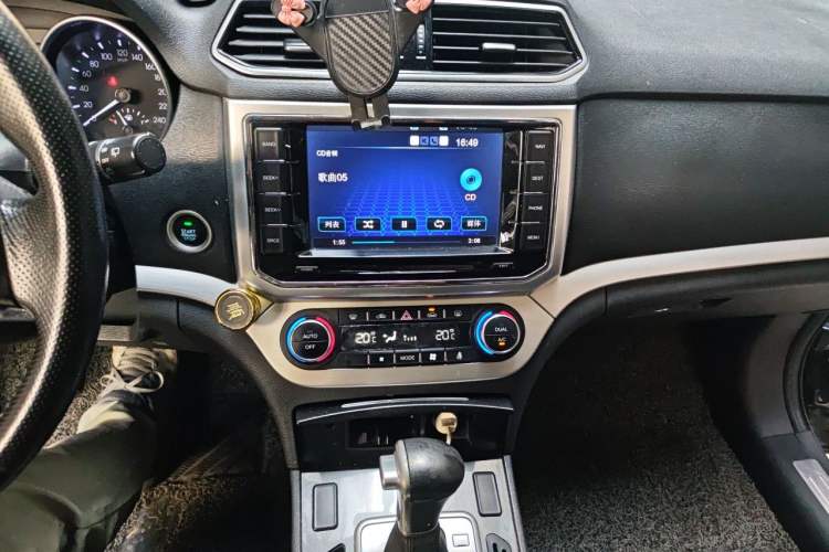 Used Haval H6 Coupe 2016 Blue Label 1.5T Automatic Two-Wheel Drive Elite Model Audio And AC Panel