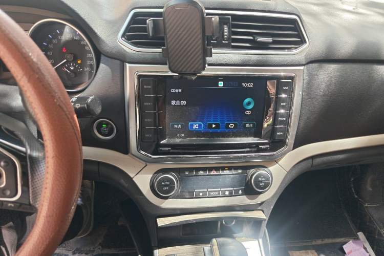 Used Haval H6 Coupe 2016 Blue Label 1.5T Automatic Two-Wheel Drive Urban Model Audio And AC Panel