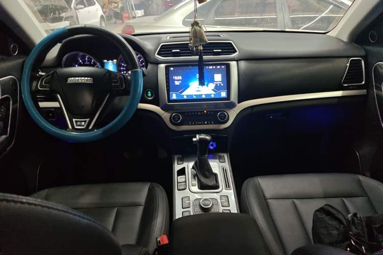 Used Haval H6 Coupe 2016 Blue Label 1.5T Automatic Two-Wheel Drive Elite Model Center Console