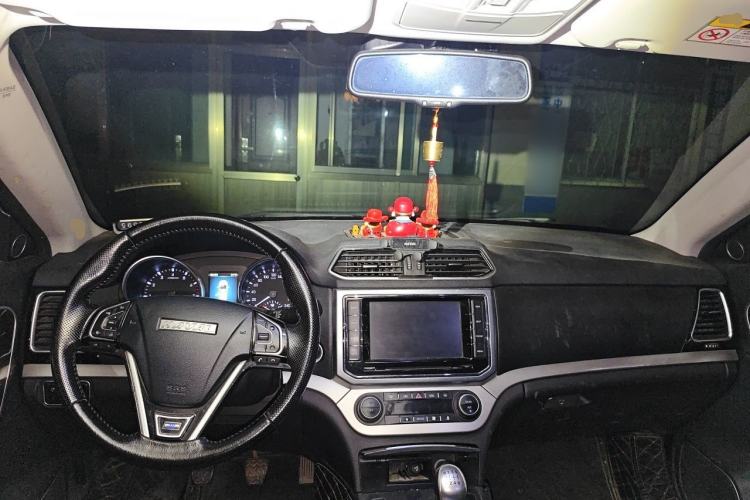 Used Haval H6 Coupe 2016 Blue Label 1.5T Manual Two-Wheel Drive Elite Model Center Console