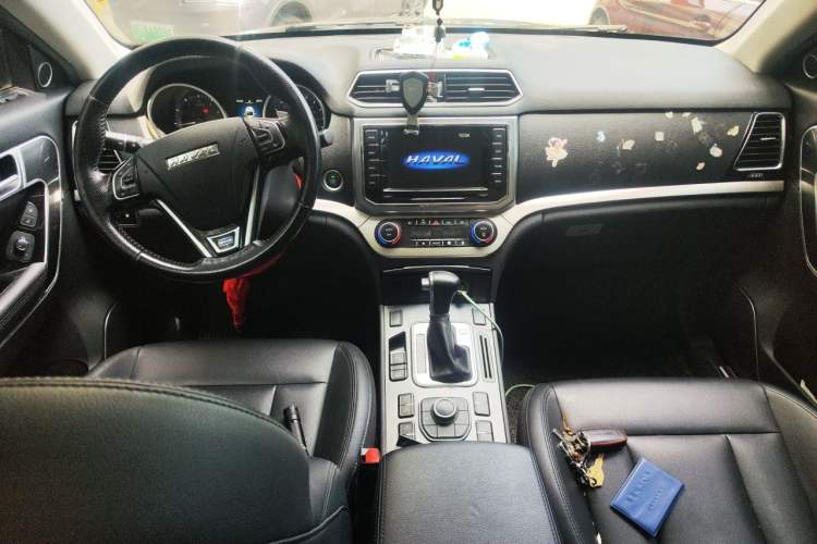 Used Haval H6 Coupe 2016 Blue Label 1.5T Automatic Two-Wheel Drive Elite Model Center Console