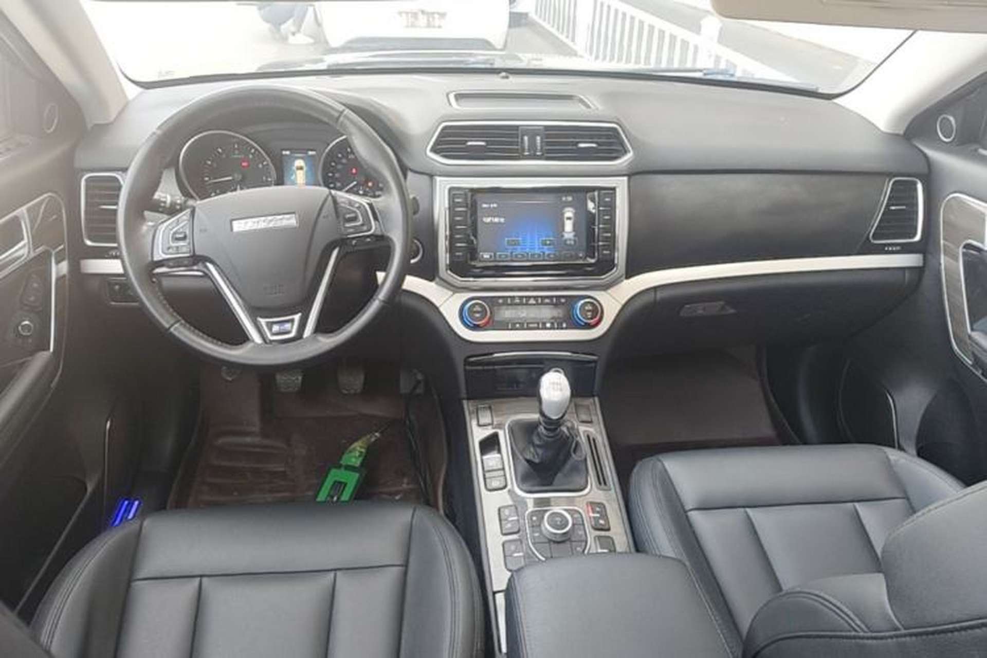 Used Haval H6 Coupe 2016 Blue Label 1.5T Manual Two-Wheel Drive Elite Model Center Console