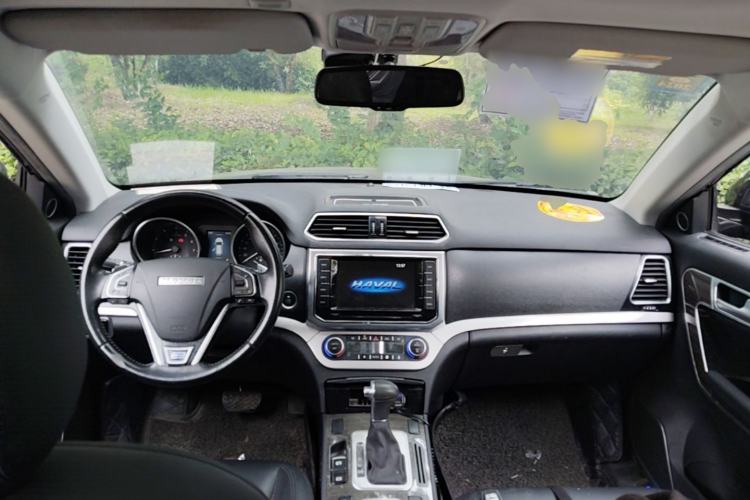 Used Haval H6 Coupe 2016 Blue Label 1.5T Automatic Two-Wheel Drive Elite Model Center Console