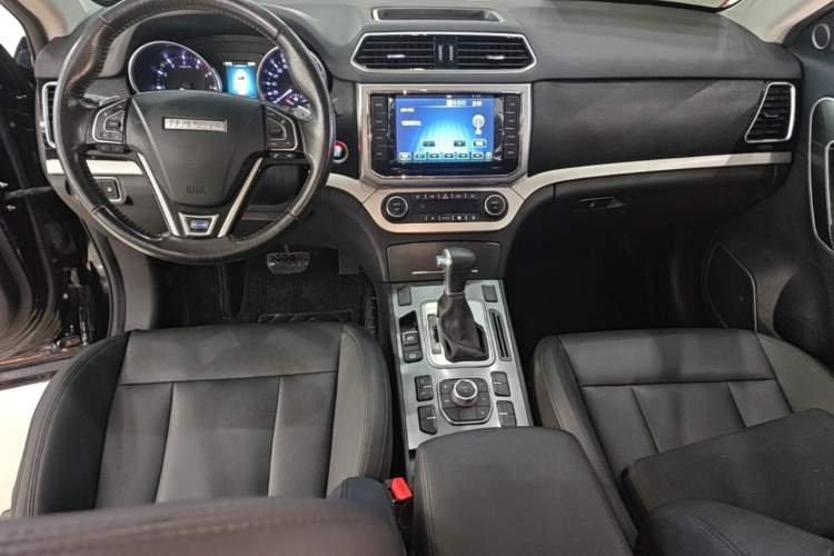 Used Haval H6 Coupe 2016 Blue Label 1.5T Automatic Two-Wheel Drive Urban Model Center Console
