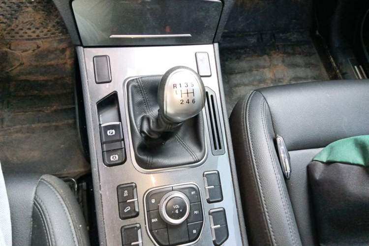Used Haval H6 Coupe 2016 Blue Label 1.5T Manual Two-Wheel Drive Urban Model Gear Lever