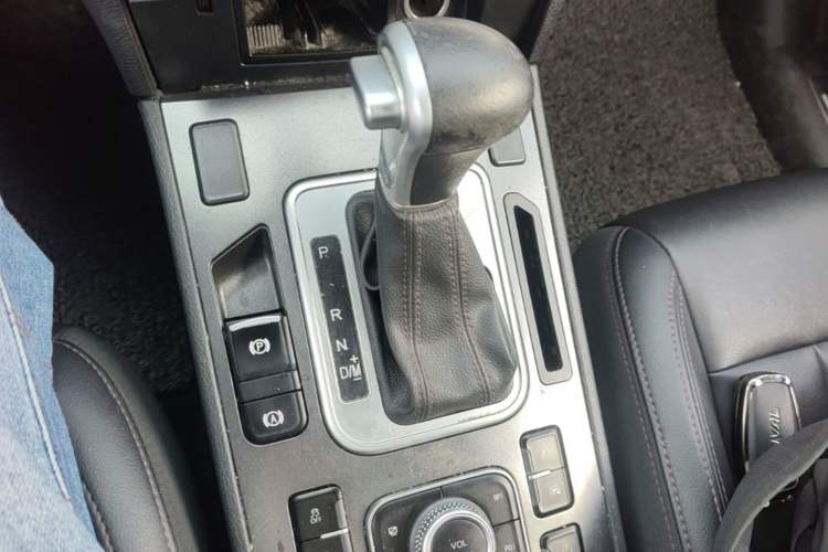 Used Haval H6 Coupe 2016 Blue Label 1.5T Automatic Two-Wheel Drive Elite Model Gear Lever