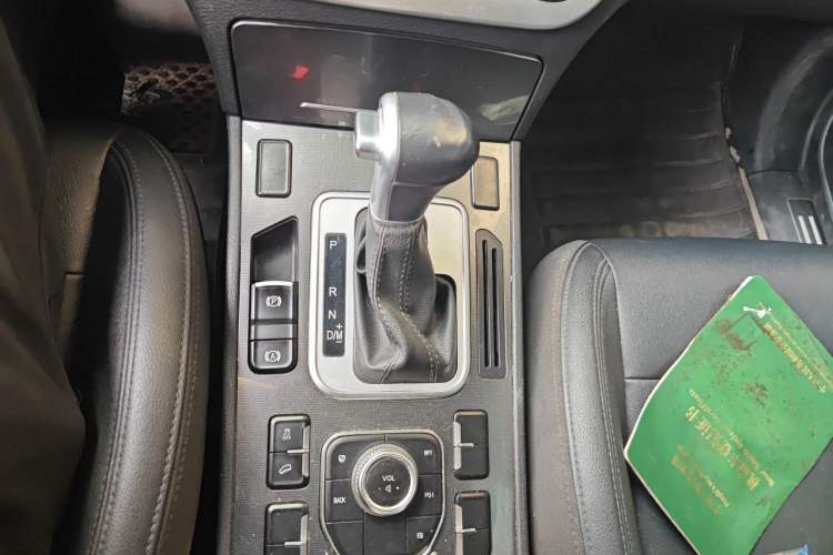 Used Haval H6 Coupe 2016 Blue Label 1.5T Automatic Two-Wheel Drive Urban Model Gear Lever