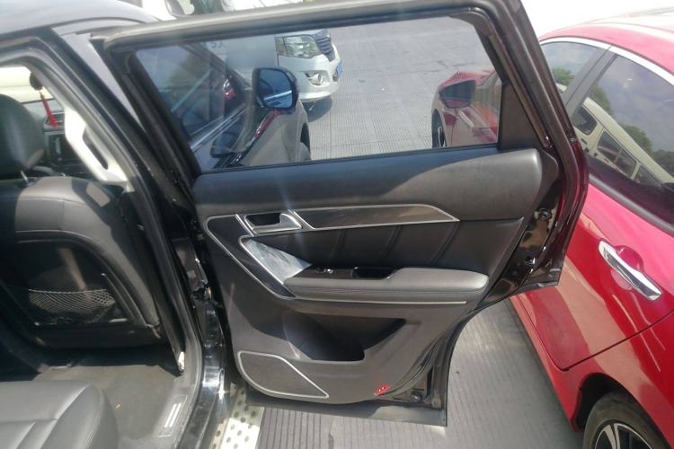 Used Haval H6 Coupe 2016 Blue Label 1.5T Manual Two-Wheel Drive Elite Model Interior 6