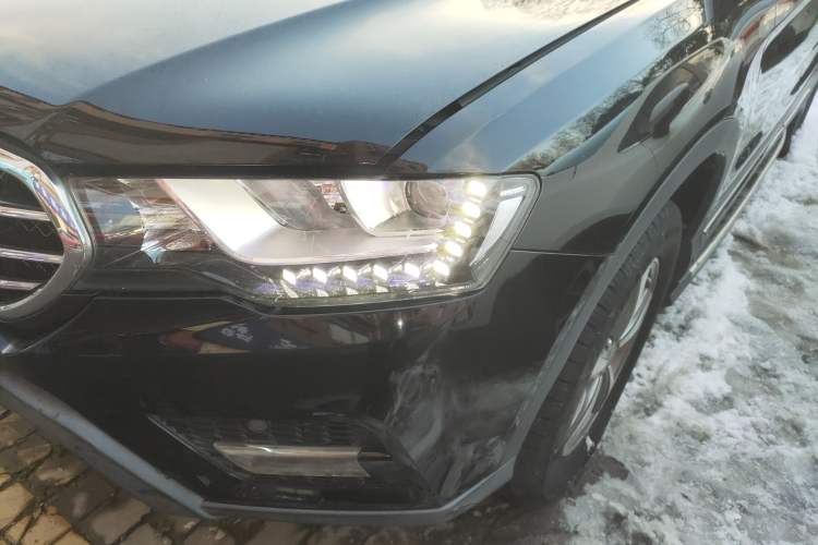 Used Haval H6 Coupe 2016 Blue Label 1.5T Automatic Two-Wheel Drive Urban Model Left Front Headlight