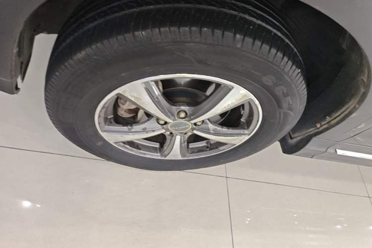 Used Haval H6 Coupe 2016 Blue Label 1.5T Automatic Two-Wheel Drive Urban Model Left Front Wheel Hub