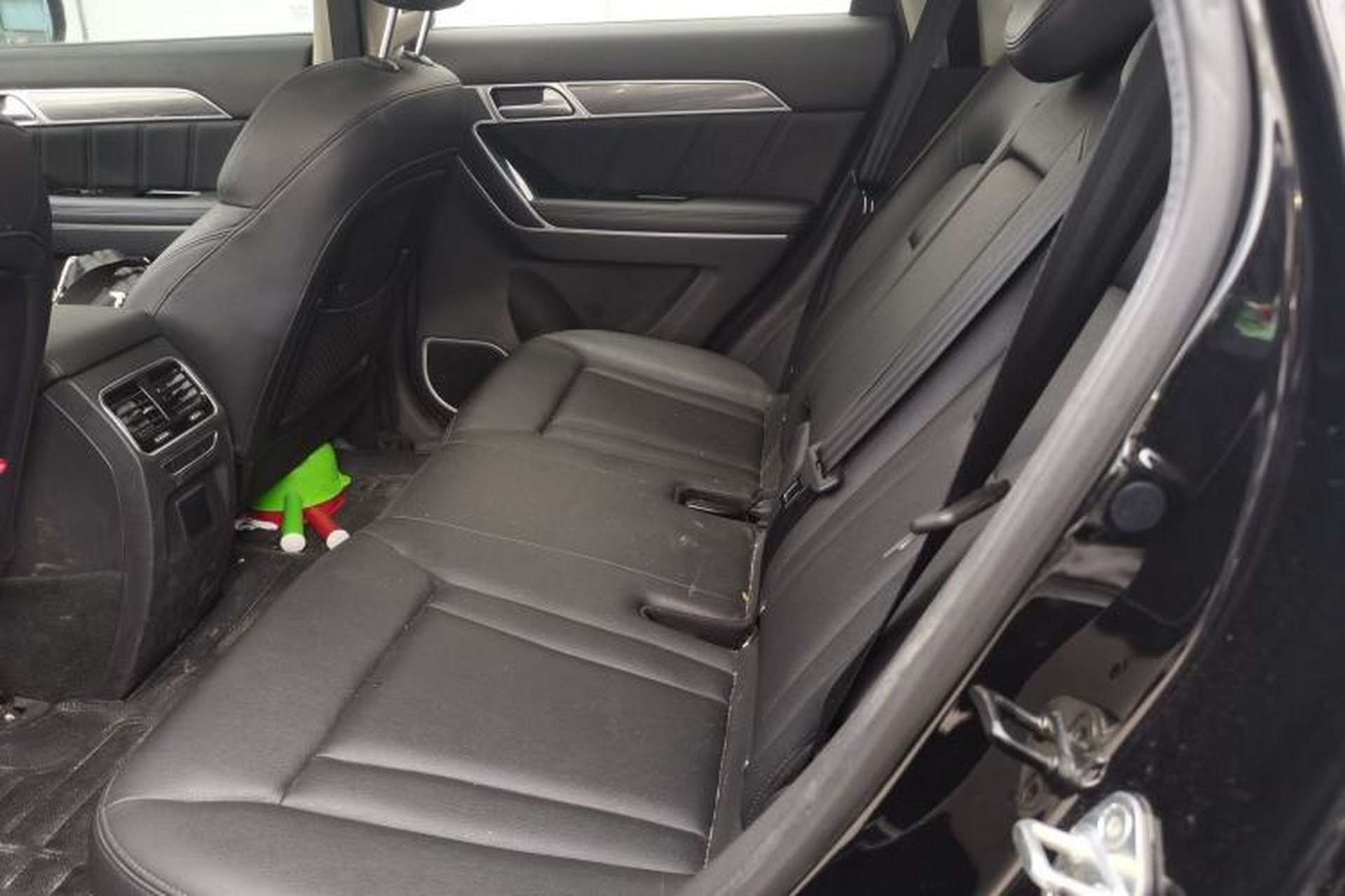 Used Haval H6 Coupe 2016 Blue Label 1.5T Automatic Two-Wheel Drive Urban Model Left Rear Seat