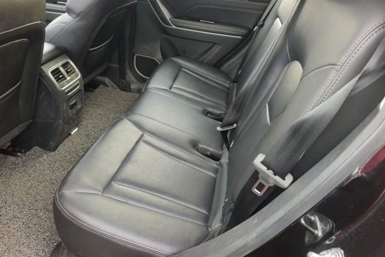 Used Haval H6 Coupe 2016 Blue Label 1.5T Automatic Two-Wheel Drive Elite Model Left Rear Seat