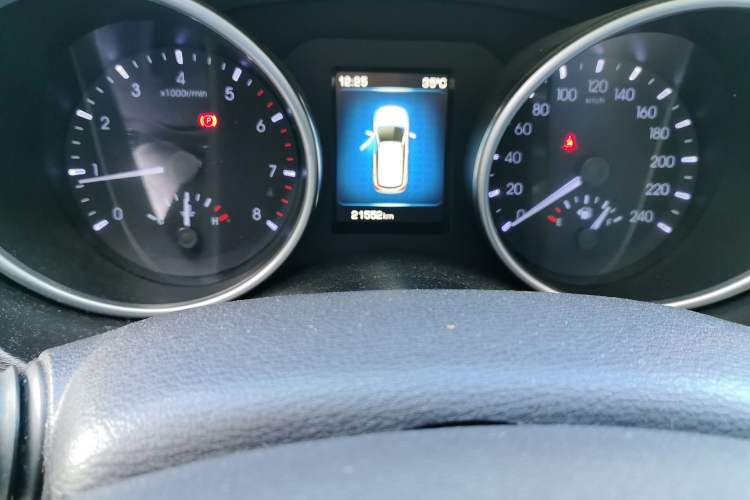 Used Haval H6 Coupe 2016 Blue Label 1.5T Manual Two-Wheel Drive Elite Model Odometer Close Up