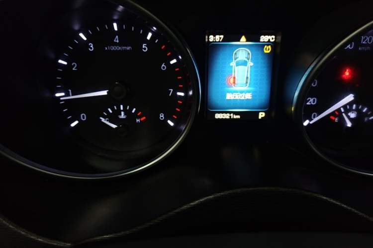Used Haval H6 Coupe 2016 Blue Label 1.5T Automatic Two-Wheel Drive Elite Model Odometer Close Up