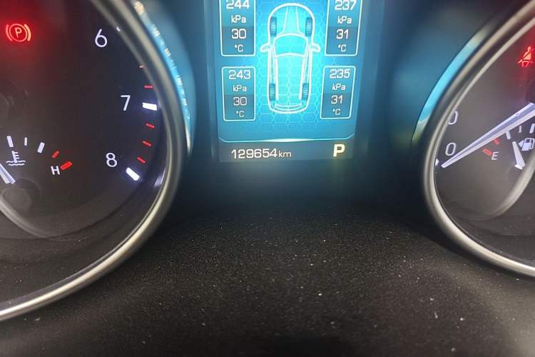 Used Haval H6 Coupe 2016 Blue Label 1.5T Automatic Two-Wheel Drive Elite Model Odometer Close Up