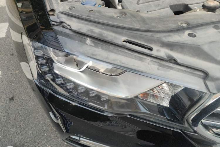 Used Haval H6 Coupe 2016 Blue Label 1.5T Automatic Two-Wheel Drive Urban Model Right Front Headlight