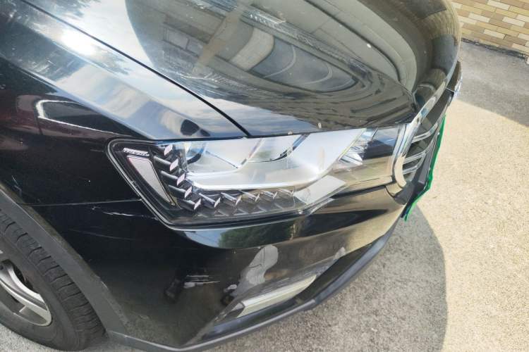 Used Haval H6 Coupe 2016 Blue Label 1.5T Automatic Two-Wheel Drive Elite Model Right Front Headlight