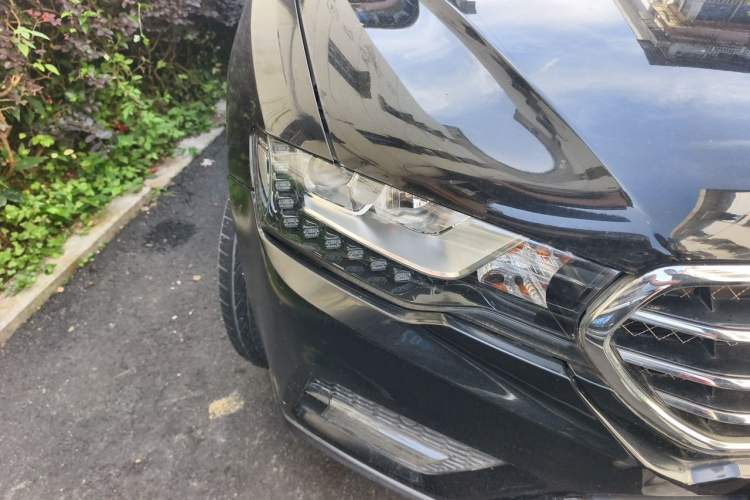 Used Haval H6 Coupe 2016 Blue Label 1.5T Automatic Two-Wheel Drive Urban Model Right Front Headlight