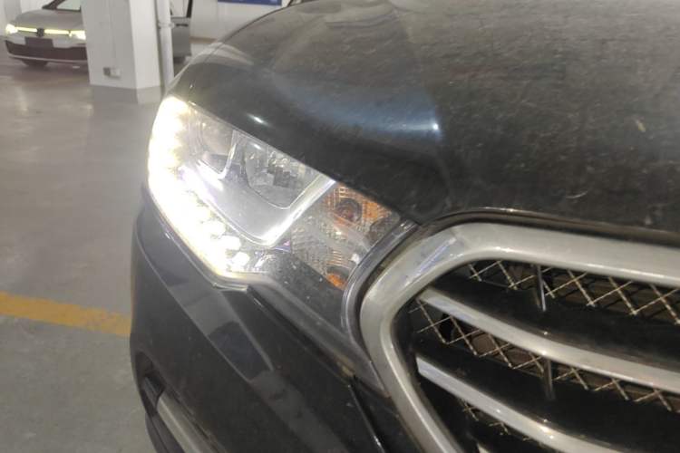 Used Haval H6 Coupe 2016 Blue Label 1.5T Manual Two-Wheel Drive Urban Model Right Front Headlight