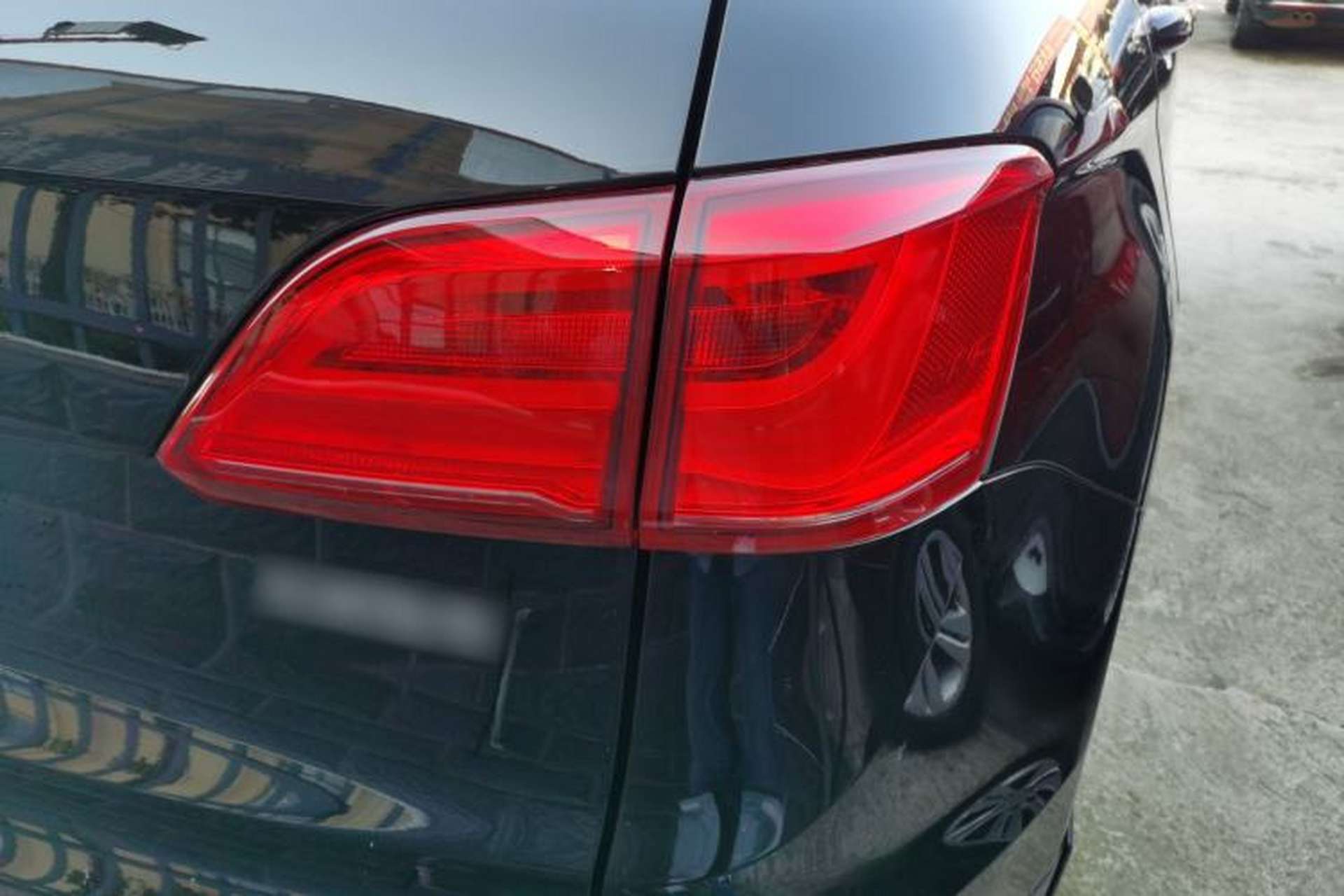 Used Haval H6 Coupe 2016 Blue Label 1.5T Automatic Two-Wheel Drive Urban Model Right Rear Taillight
