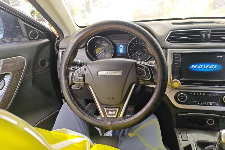Used Haval H6 Coupe 2016 Blue Label 1.5T Manual Two-Wheel Drive Elite Model Steering Wheel
