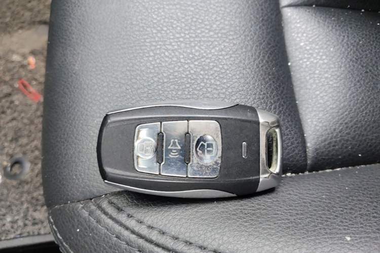 Used Haval H6 Coupe 2016 Blue Label 1.5T Automatic Two-Wheel Drive Elite Model Vehicle Key