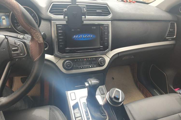Used Haval H6 Coupe 2016 Blue Label 1.5T Automatic Two-Wheel Drive Urban Model Audio And AC Panel