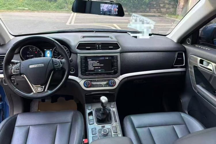 Used Haval H6 Coupe 2016 Blue Label 1.5T Manual Two-Wheel Drive Urban Model Center Console