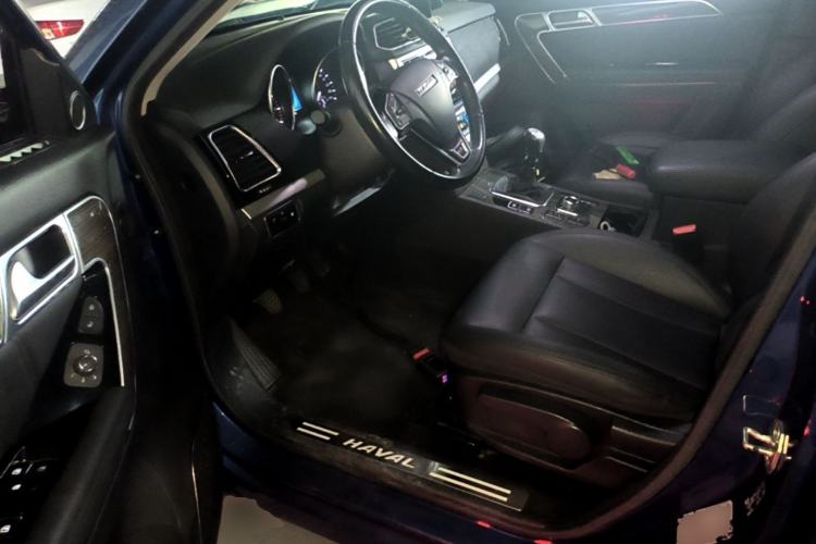 Used Haval H6 Coupe 2016 Blue Label 1.5T Manual Two-Wheel Drive Urban Model Driver Seat