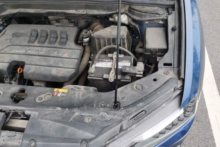 Used Haval H6 Coupe 2016 Blue Label 1.5T Automatic Two-Wheel Drive Urban Model Engine Bay Left