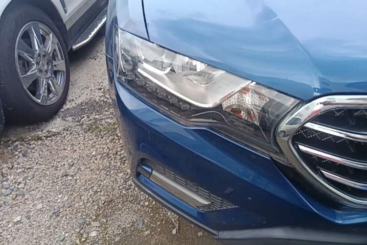 Used Haval H6 Coupe 2016 Blue Label 1.5T Automatic Two-Wheel Drive Urban Model Right Front Headlight