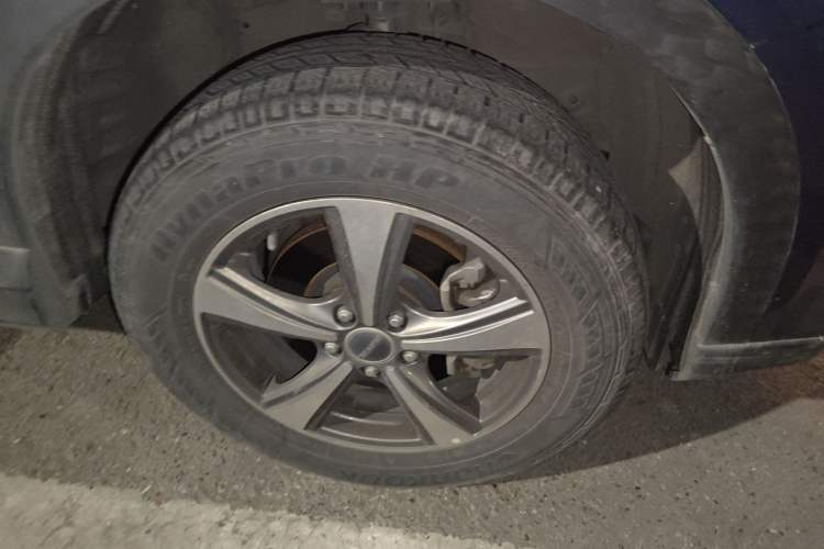 Used Haval H6 Coupe 2016 Blue Label 1.5T Automatic Two-Wheel Drive Elite Model Right Front Wheel Hub