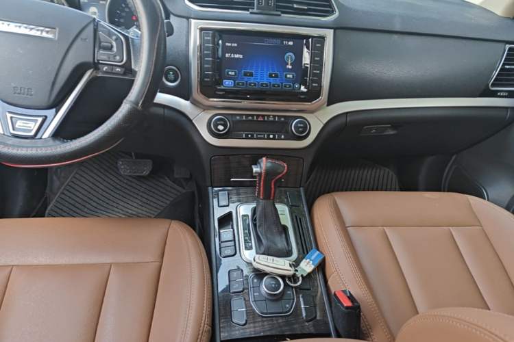 Used Haval H6 Coupe 2016 Blue Label 1.5T Automatic Two-Wheel Drive Urban Model Audio And AC Panel