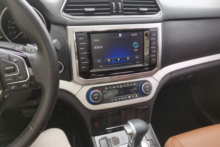 Used Haval H6 Coupe 2016 Blue Label 1.5T Automatic Two-Wheel Drive Elite Model Audio And AC Panel