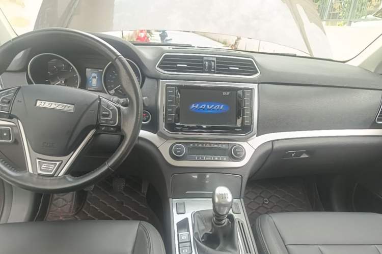Used Haval H6 Coupe 2016 Blue Label 1.5T Manual Two-Wheel Drive Elite Model Audio And AC Panel