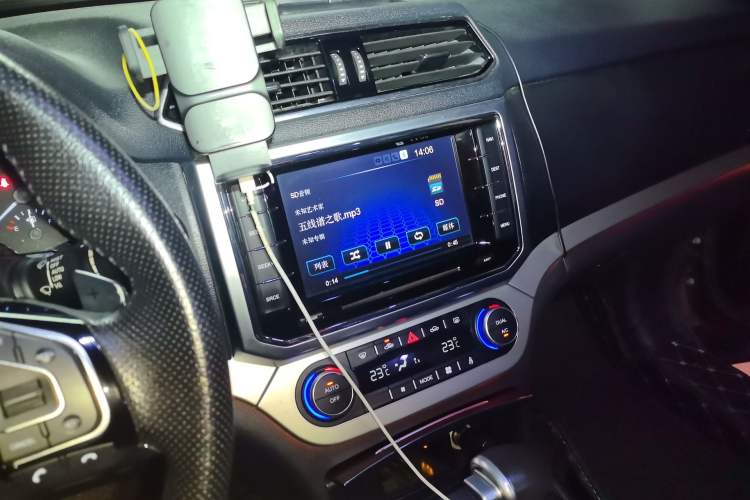 Used Haval H6 Coupe 2016 Blue Label 1.5T Automatic Two-Wheel Drive Elite Model Audio And AC Panel