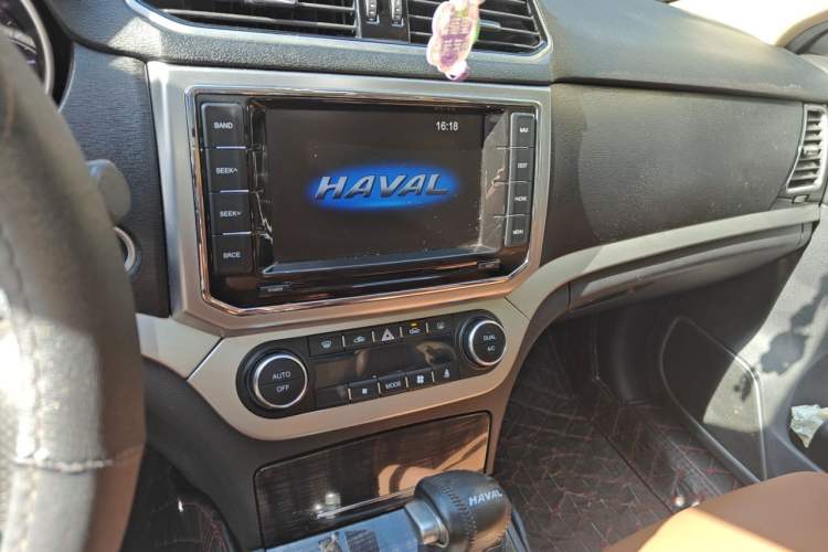 Used Haval H6 Coupe 2016 Blue Label 1.5T Automatic Two-Wheel Drive Urban Model Audio And AC Panel