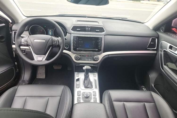 Used Haval H6 Coupe 2016 Blue Label 1.5T Automatic Two-Wheel Drive Urban Model Center Console