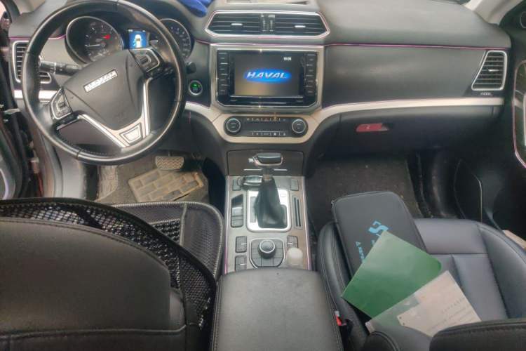 Used Haval H6 Coupe 2016 Blue Label 1.5T Automatic Two-Wheel Drive Elite Model Center Console