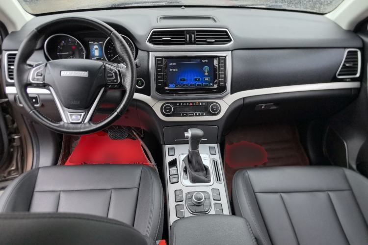 Used Haval H6 Coupe 2016 Blue Label 1.5T Automatic Two-Wheel Drive Urban Model Center Console