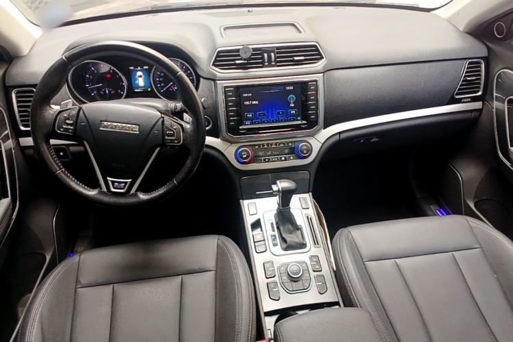 Used Haval H6 Coupe 2016 Blue Label 1.5T Automatic Two-Wheel Drive Elite Model Center Console