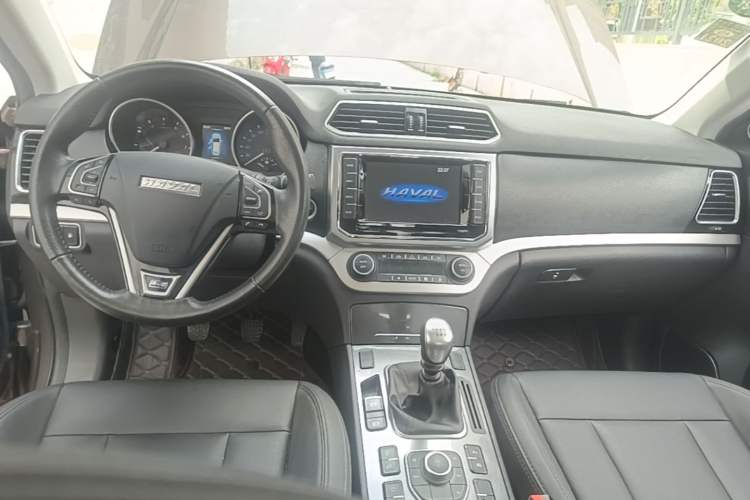 Used Haval H6 Coupe 2016 Blue Label 1.5T Manual Two-Wheel Drive Elite Model Center Console