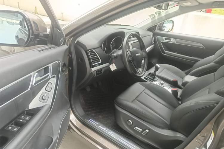 Used Haval H6 Coupe 2016 Blue Label 1.5T Manual Two-Wheel Drive Elite Model Driver Seat