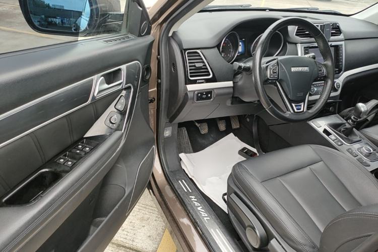 Used Haval H6 Coupe 2016 Blue Label 1.5T Manual Two-Wheel Drive Urban Model Driver Seat