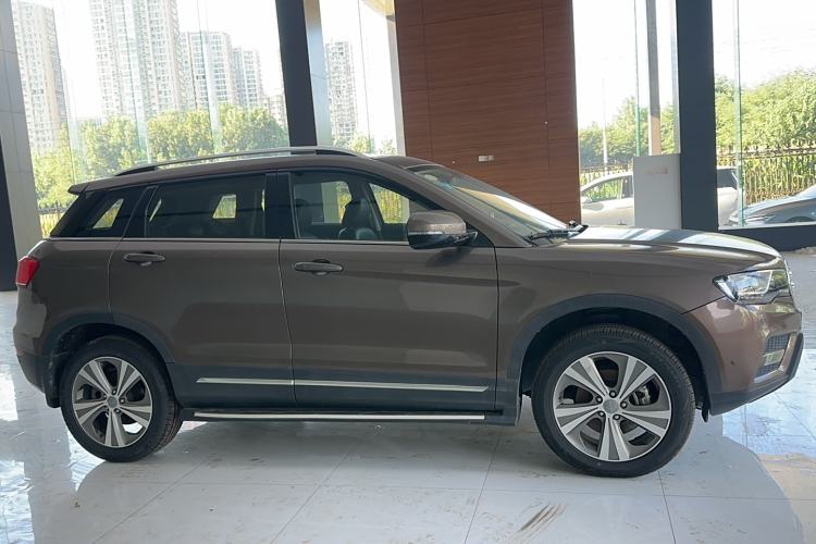 Used Haval H6 Coupe 2016 Blue Label 1.5T Manual Two-Wheel Drive Elite Model Exterior 2