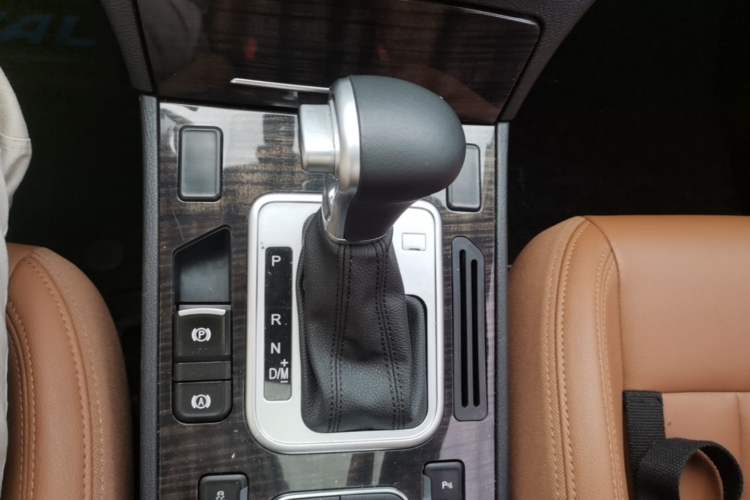 Used Haval H6 Coupe 2016 Blue Label 1.5T Automatic Two-Wheel Drive Elite Model Gear Lever