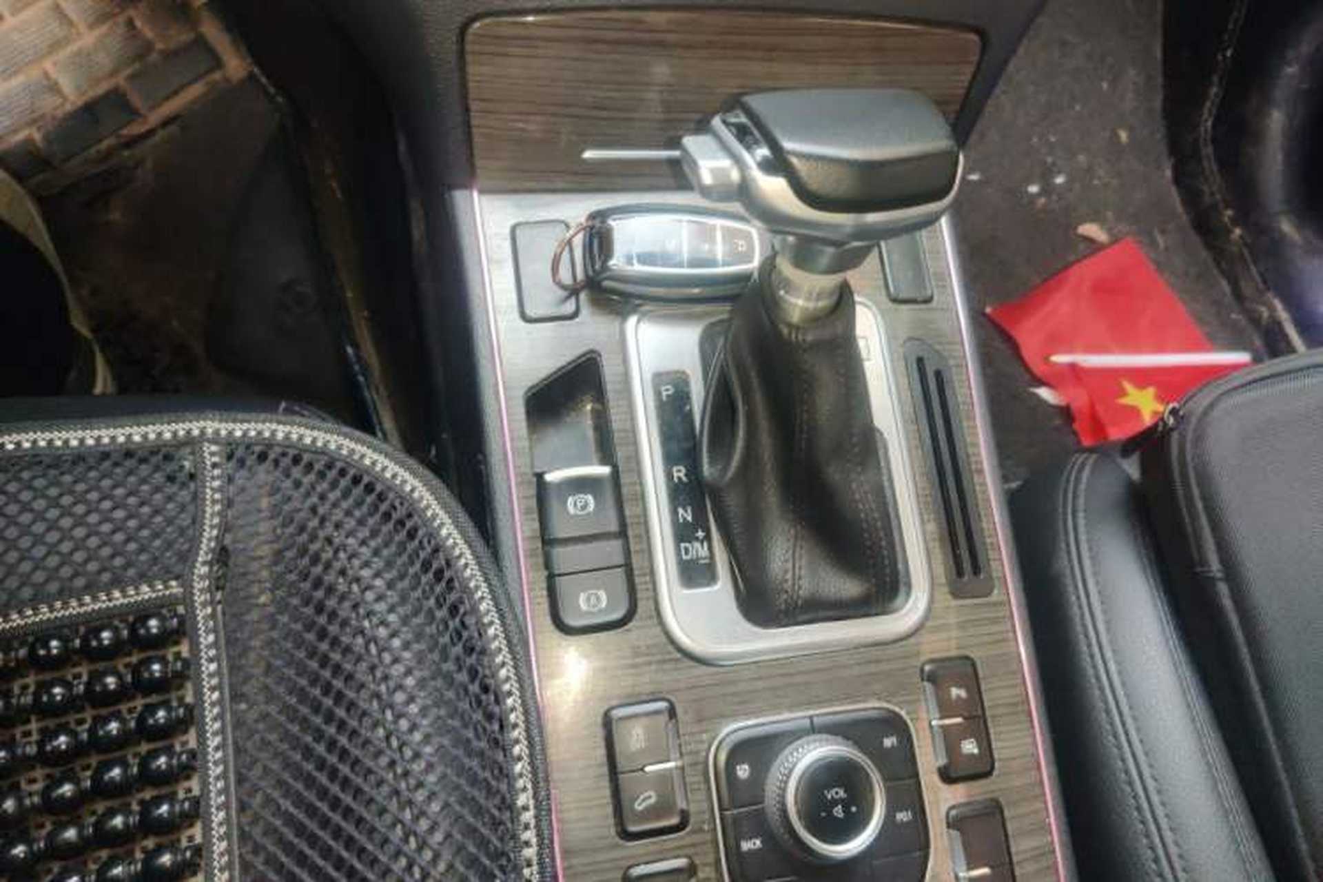 Used Haval H6 Coupe 2016 Blue Label 1.5T Automatic Two-Wheel Drive Elite Model Gear Lever
