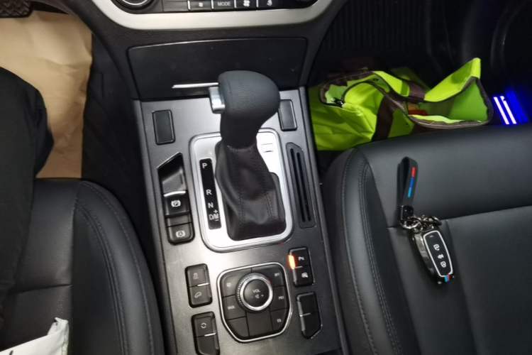 Used Haval H6 Coupe 2016 Blue Label 1.5T Automatic Two-Wheel Drive Elite Model Gear Lever