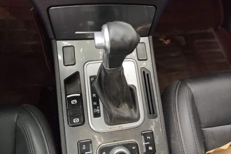 Used Haval H6 Coupe 2016 Blue Label 1.5T Automatic Two-Wheel Drive Elite Model Gear Lever