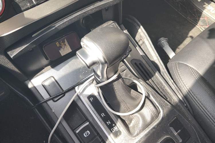 Used Haval H6 Coupe 2016 Blue Label 1.5T Automatic Two-Wheel Drive Urban Model Gear Lever